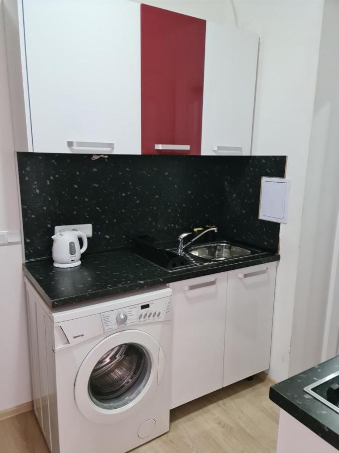 Rose Studio Apartment Бургас Екстериор снимка