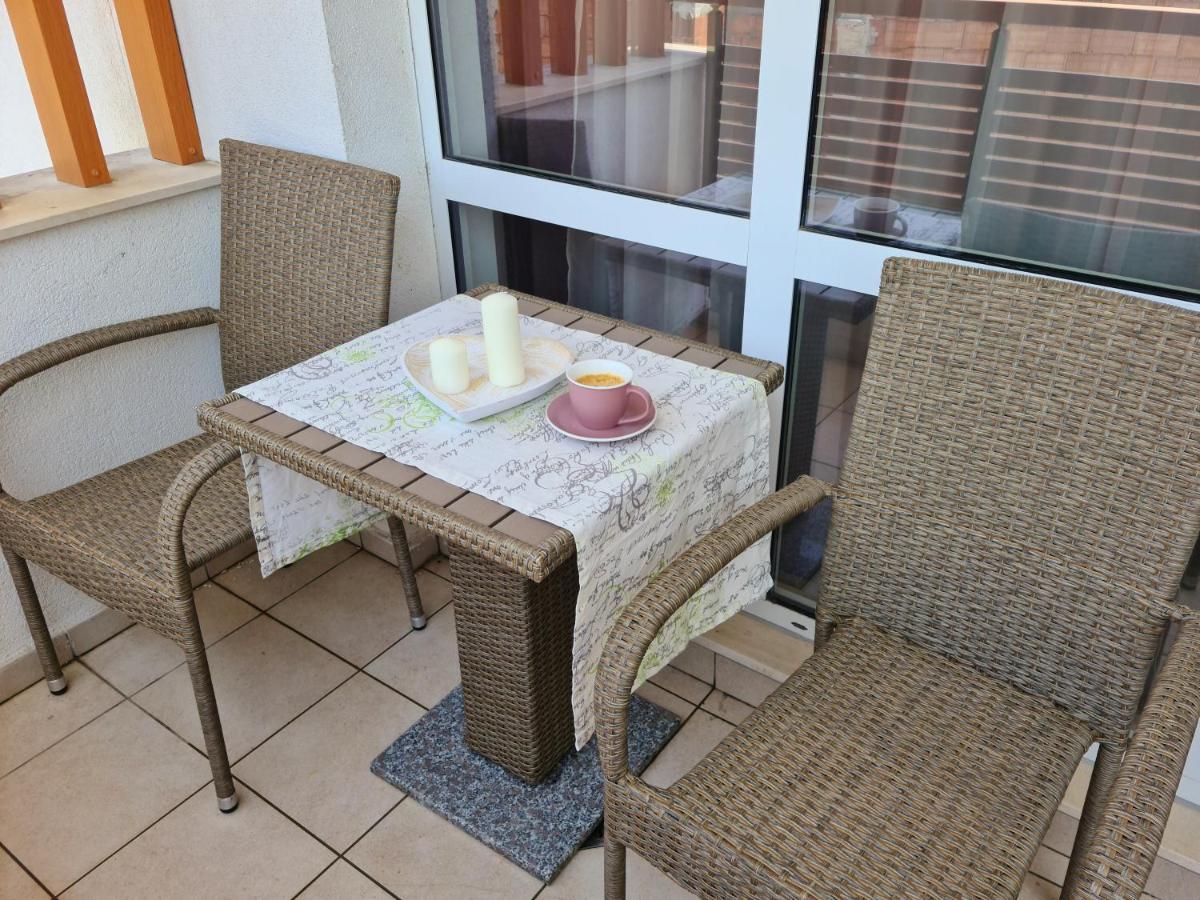Rose Studio Apartment Бургас Екстериор снимка