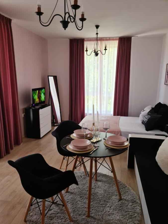 Rose Studio Apartment Бургас Екстериор снимка